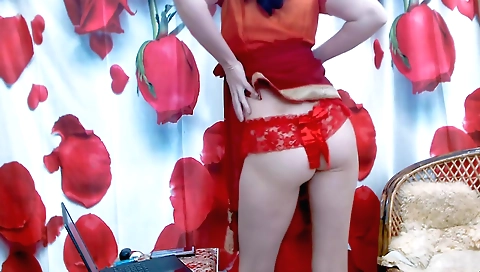 Indian brunette seduces a man and spends money on her