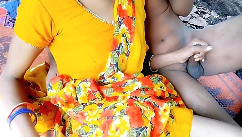 Indian girl in her green outfit fucked in the jungle