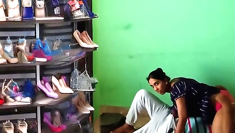 Indian slipiys and white slits are being masturbated