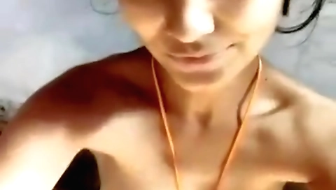 Indian amateur solo female video with naked body on webcam