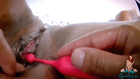 I'm a horny amateur who likes to get fucked on web