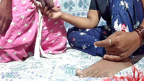 Indian woman with a nice ass gives a handjob to her stepdad