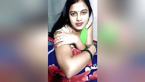 Indian brunette gets naked and plays with her boyfriend