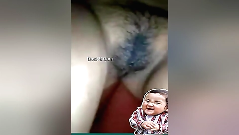 Amateur brunette girl with a shaved pussy on webcam