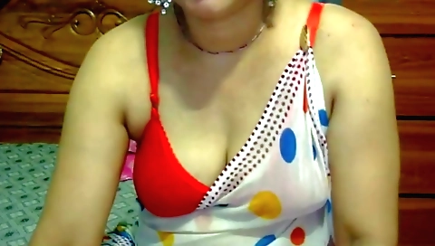 Indian wife fucked her husband's asshole in a solo video