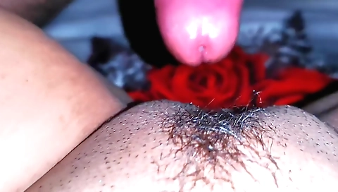 Indian lady gets nailed by her boyfriend in the kitchen