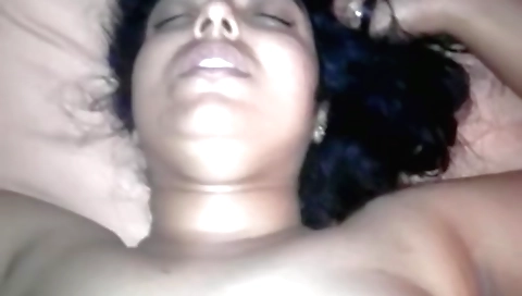 Bhabhi shows her sexy body and gets some hardcore sex