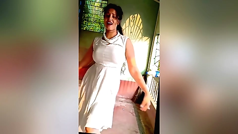 Indian brunette solo video showing her sexual passion