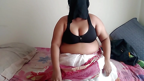 Indian stepbrother-in-law sex video with a lovely girl