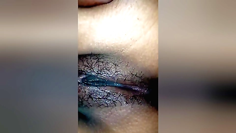 Indian pussy video shows a horny mother getting fucked