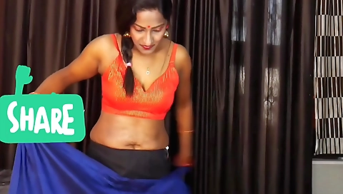 Indian brunette in a sexy outfit is naked and shows off