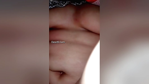 Amature brunette chick 18+ is being pounded by a guy