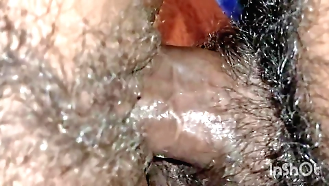 Indian babe with hairy pussy and hairy bush gets her pussy