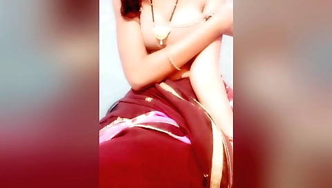 Hot brunette makes a passionate oral & facial play