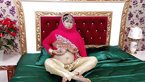 Cute bride with a hot shaved pussy gets her cunt filled