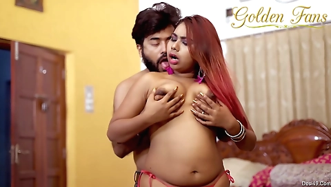 Big ass white MILF fucks herself with a porn video