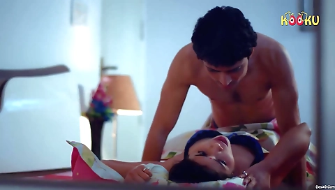 Brunette with a nice face plays online with her favorite internet game