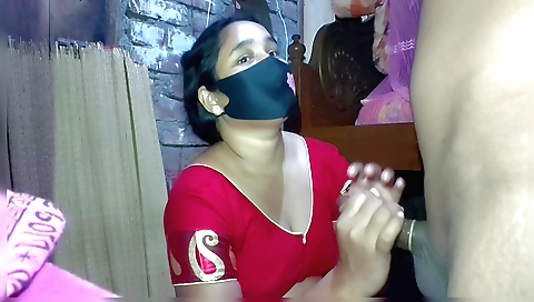 Indian brunette gets a handjob and gets her pussy fucked