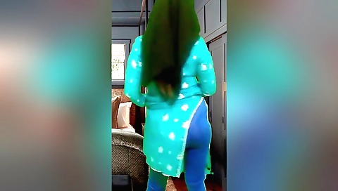 Hot sex with her big ass pussy and filled with cum