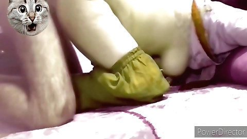 Amateur mature bhabi cheating in kitchen and she sucks it