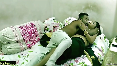 Sexy brunette milf gets her chubby ass stretched and pussy licked