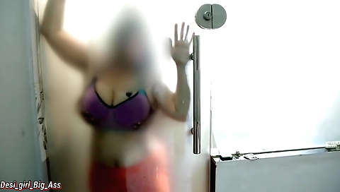 Indian amateur chick 18+ fucks a neighbor's bhabhi