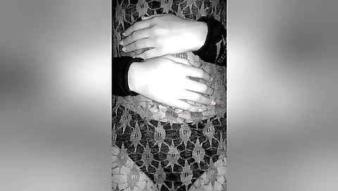 Solo female with small tits and short legs is doing herself