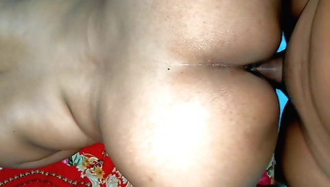 Indian chubby gets pounded really hard in the amateur vid