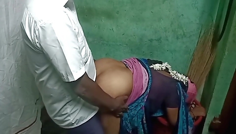 Hot teacher with a large tummy shows her pussy to the guy