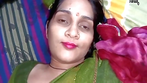 Indian brunette getting her pussy and mouth fucked