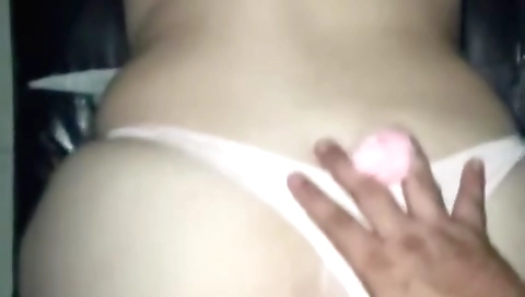 Una chica con una cara alegre y una mente brillante