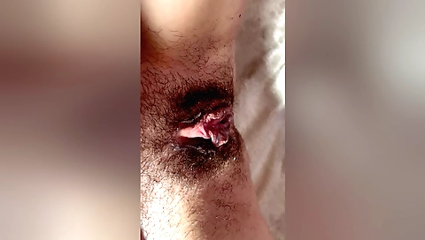 Hindu girl enjoys her hairy body in amateur solo video