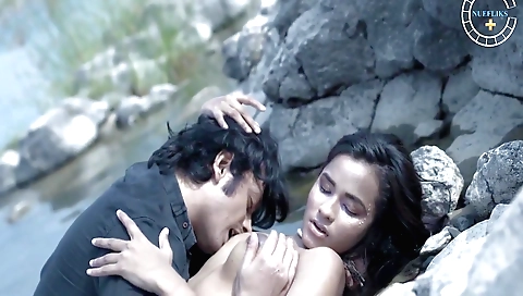 I'm riding a dildo and fucking a mat in the outdoor