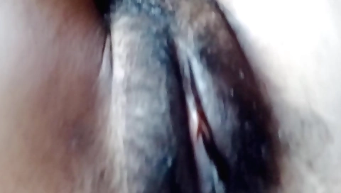 Indian solo video with a very hairy cunt and nice pussy