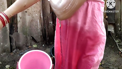 Hot amateur brunette with a nice body enjoying naked