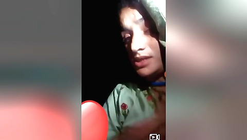 Patisseuse shows her beautiful curves and her perfect body