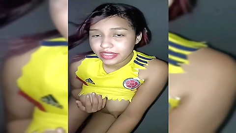 Amateur brunette gets fucked in POV in a tight pussy