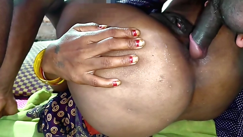 Busty desi babe gets fucked in the pussy by her lover