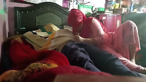 Indian amateur video with a hot man who wants to fuck her