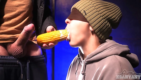 Indian girl with a nice face is very horny and ready to have sex