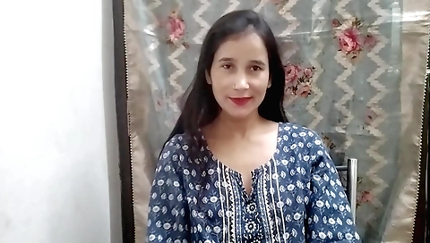 Indian bawdy teen with beautiful body showing off her body