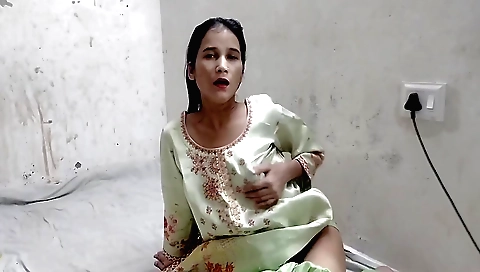 I'm alone with my girlfriend and she enjoys sucking dick