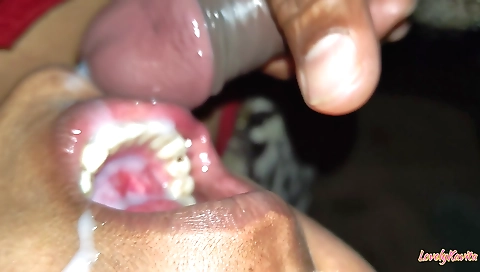 Hottie sucks my dick in mouth and gets cum in her mouth