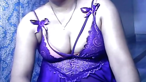 Busty brunette girl has her wet cunt rubbed in college bathroom